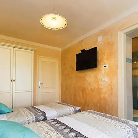 Lovely In With House A Panoramic View * Labin (Istria)