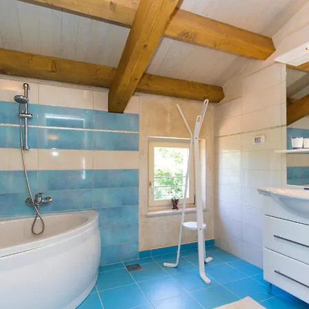 Holiday home Lovely In With House A Panoramic View