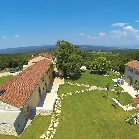 Holiday home Lovely In With House A Panoramic View