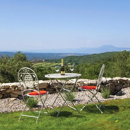 Lovely In With House A Panoramic View Labin (Istria)